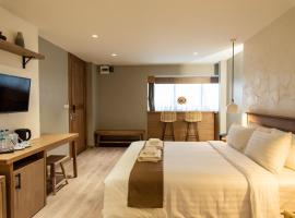 Saksiam Lakeside Resort，位于暖武里府的酒店