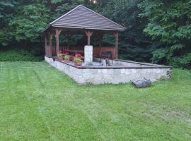 Gościniec pod Akacjami，位于Adamów的酒店