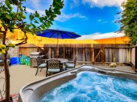 Perfect Newport Beach Location With Spa I & II，位于纽波特海滩的Spa酒店