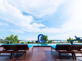 Royal Phala Cliff Beach Resort，位于班昌的酒店