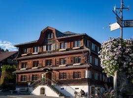 Hirschen - Fine Hotel, Restaurant & Spa，位于施瓦岑贝格的酒店