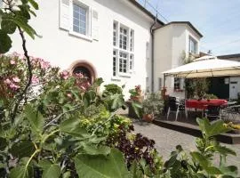 Bio-Weingut, Gästehaus und Kräuterhof