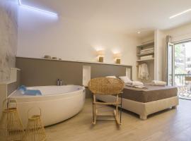Primopiano Luxury Accommodations，位于维耶斯泰的海滩短租房
