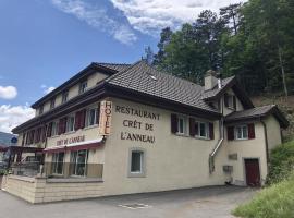 Grill du Crêt de l'Anneau，位于Travers的酒店