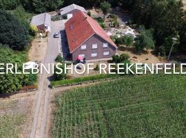 Erlebnishof Reekenfeld Wohnmobilstellplatz，位于Barßel的酒店
