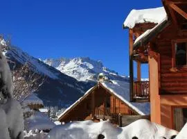 Le Queyrellin hameau des Chazals Nevache Hautes Alpes