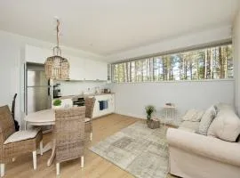 Sea View Studio Apartments by the Beach