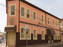 Hotel Casarão，位于伊塔年杜的酒店