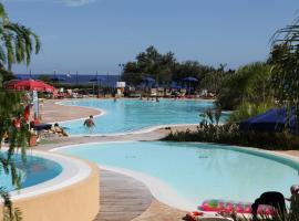 TH Ortano - Ortano Mare Residence，位于里奥马里纳的度假村