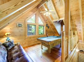 Bear Naked，位于Cove Creek Cascades的酒店