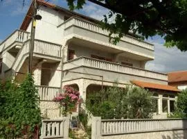 Vodice, apartmani Buntić