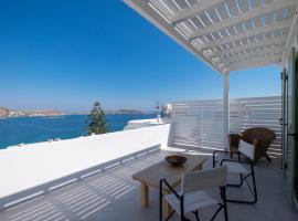 Lorenzo Studios and Suites Paros，位于纳乌萨的海滩短租房