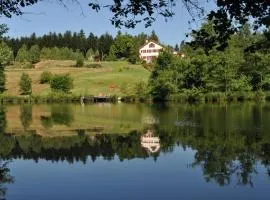 Appartement Douglasie dans une ferme avec étang privé dans la région des mille étangs, Faucogney-et-La-Mer
