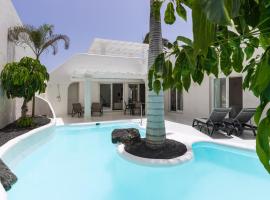 Bahiazul Villas Corralejo by Vreagestion，位于科拉雷侯的带泳池的酒店