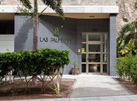 Apartamentos Las Palmeras，位于莫甘海滩的酒店