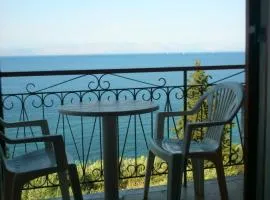 Corfu Bay sea view apartments 100m from the beach
