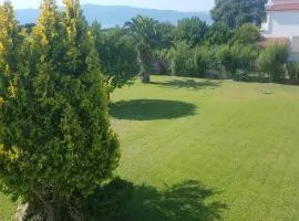 Silver Villa Raches, Sky