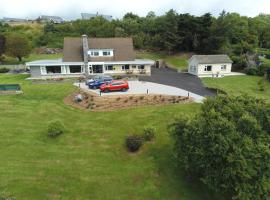 Summerfield Lodge B&B，位于约尔Youghal Golf Club附近的酒店