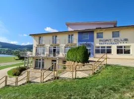 Port Club pension & restaurant