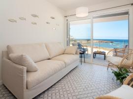 BLAU Apartamento en Cala Galiota con vistas al mar，位于科洛尼亚圣霍尔迪埃斯卡波海滩附近的酒店