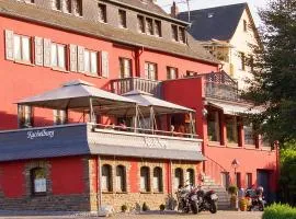 Hotel-garni-Kachelburg