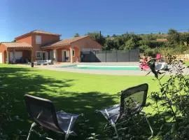 Chambre privée indépendante au cœur du Luberon