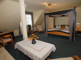 Zur Kaiserpfalz - Hotel•Spa•Camping，位于Wohlmirstedt的酒店
