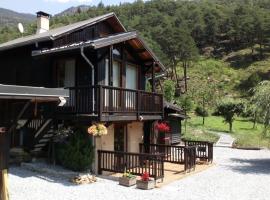 Chalet Espace Lumière - Spa, sauna et salle de fitness，位于梅奥兰斯的带停车场的酒店