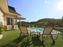 Homestay Villa Estrella - Costa Brava，位于卡里拉的家庭/亲子酒店