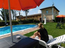 Hotel Villaggio Le Stelline，位于蒙特法尔科的酒店