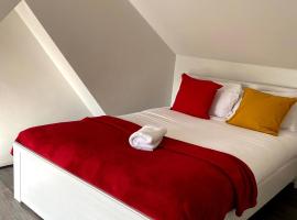 Ferndale House-Huku Kwetu Luton -Spacious 4 Bedroom House - Suitable & Affordable Group Accommodation - Business Travellers，位于卢顿的乡村别墅