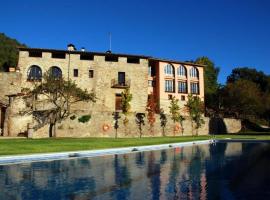 CAMPALANS Hotel Rural Bungalows Mobilhomes，位于Borredá的酒店