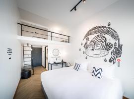 Blu Monkey Hub & Hotel Ranong，位于拉廊的酒店