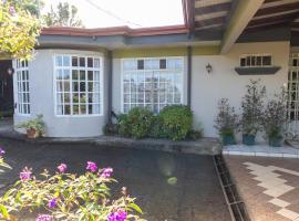 Hostel Bouganvilia Bed and Breakfast，位于圣拉蒙Universidad de Costa Rica (Occidente)附近的酒店