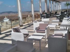 HOTEL SPA Al-Medina，位于麦地那西多尼亚的酒店