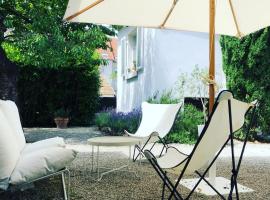 Les Suites 1902, Suite et jardin, Colmar Centre Petite Venise，位于科尔马的酒店