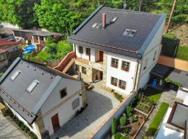Penzion Stodola，位于Bělá pod Bezdězem的酒店