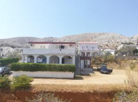 APARTMANI VOLARIĆ PAG，位于帕格的酒店