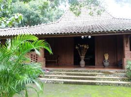 Villa Karang Kedempel Bandungan SimplyHomy，位于三宝垄的别墅