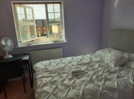 Double Room in Honiton House，位于亨顿的民宿