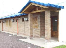 HOTEL PARADOR CUATRO BOCAS，位于Saladas的酒店