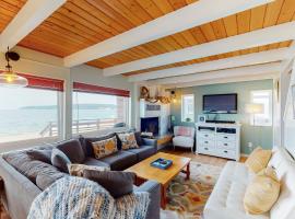 Whidbey Waterfront Happy Place，位于兰里的酒店