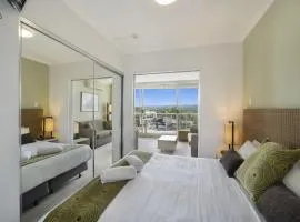 Hinterland Luxury - 1 Bedroom Hinterland View Apt