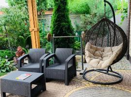 Elit BonRe，位于Romny的带停车场的酒店