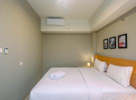 Luxury 1BR Apartment with Golf View at Mustika Golf Residence By Travelio，位于芝卡朗的酒店