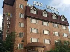绿色与蓝色汽车旅馆