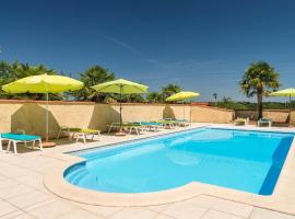Logis Hôtel L'Adourable Auberge，位于Soublecause的酒店