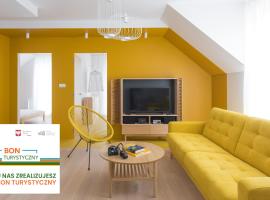 Colors Apartments Zator - tylko 10 minut piechotą od Energylandii，位于扎托尔的酒店
