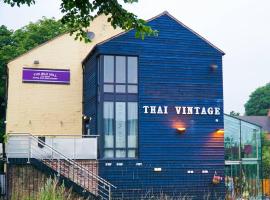 The Old Mill Thai vintage，位于惠特彻奇的酒店