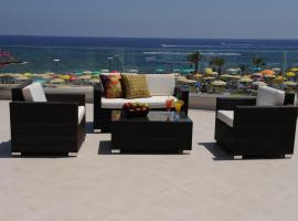 Polyxenia Isaak Luxury Villas and Apartments，位于普罗塔拉斯的酒店